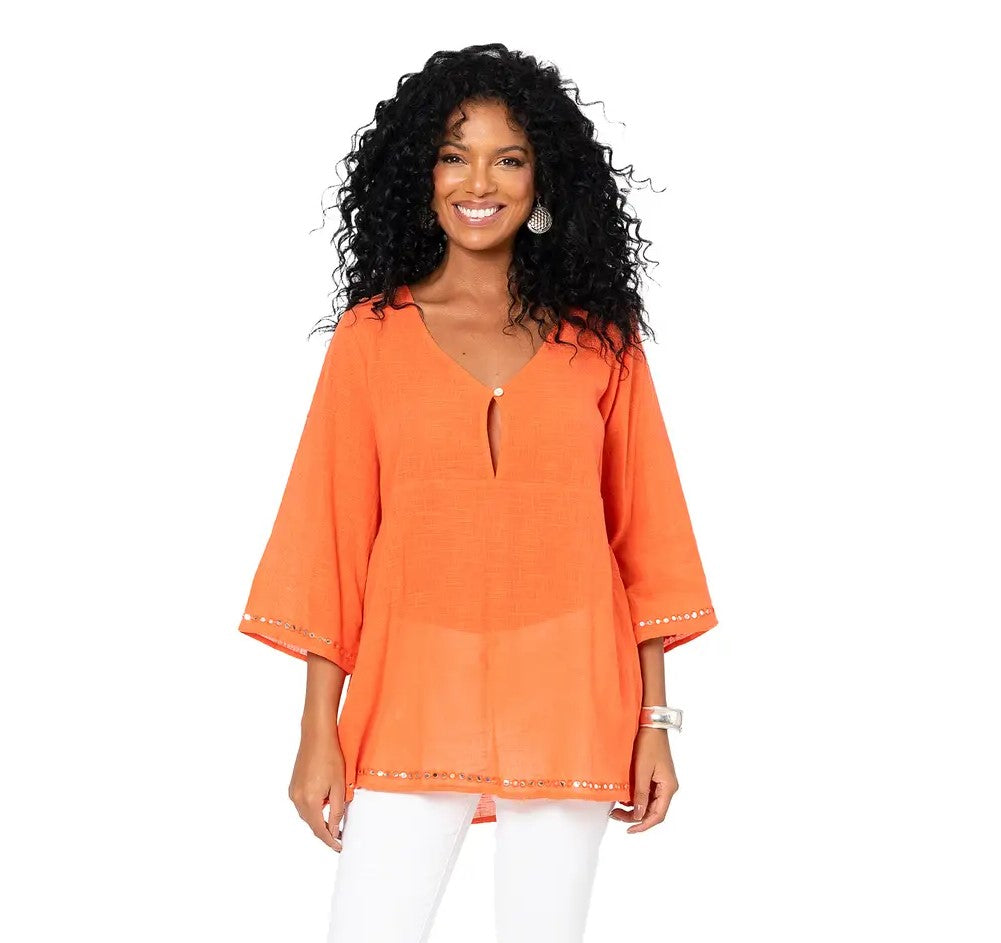 Lang orange sommerbluse med spejlbroderier.