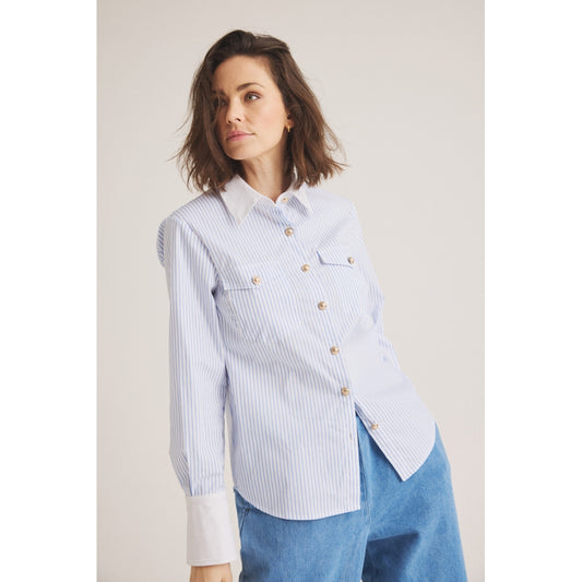 Klassisk skjorte med striber.