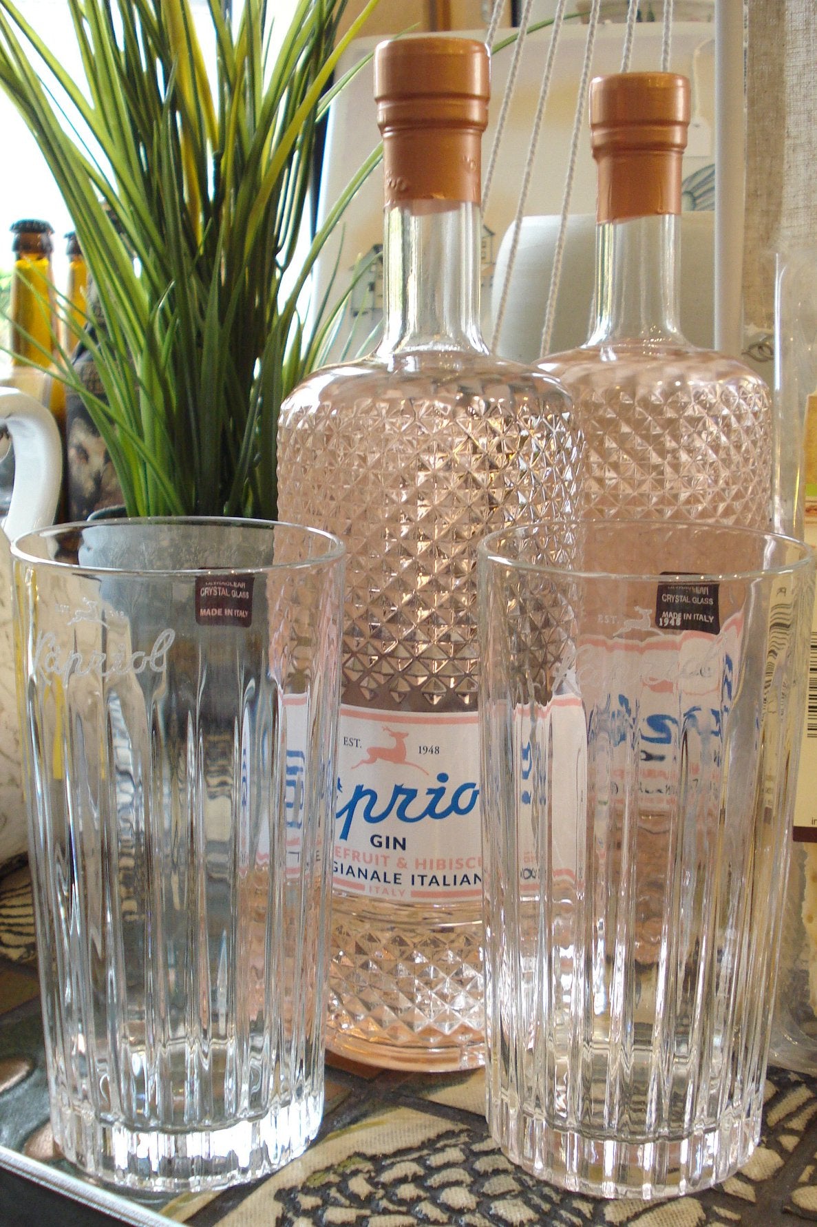 Kapriol grapefrugt og hibiscus gin.