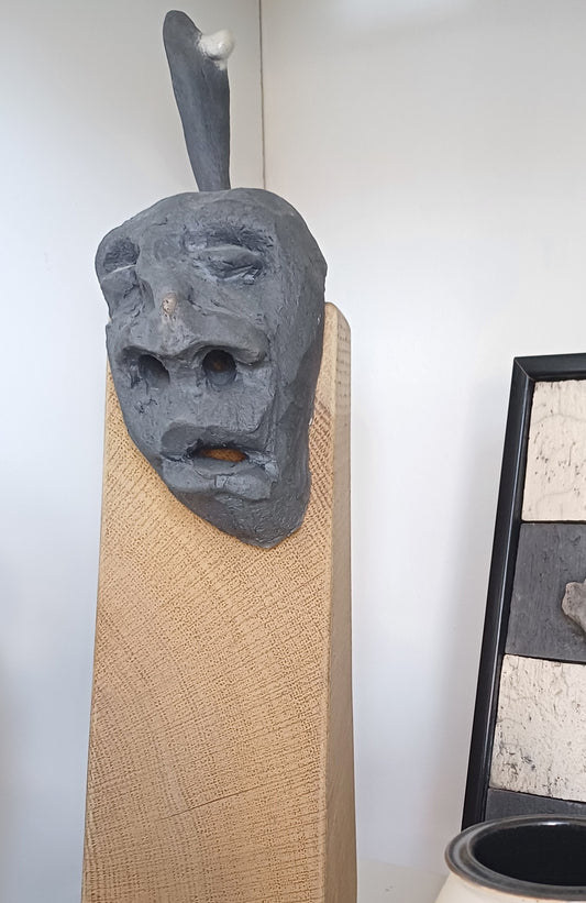 Hoved skulptur lavet af Preben Toft Madsen.