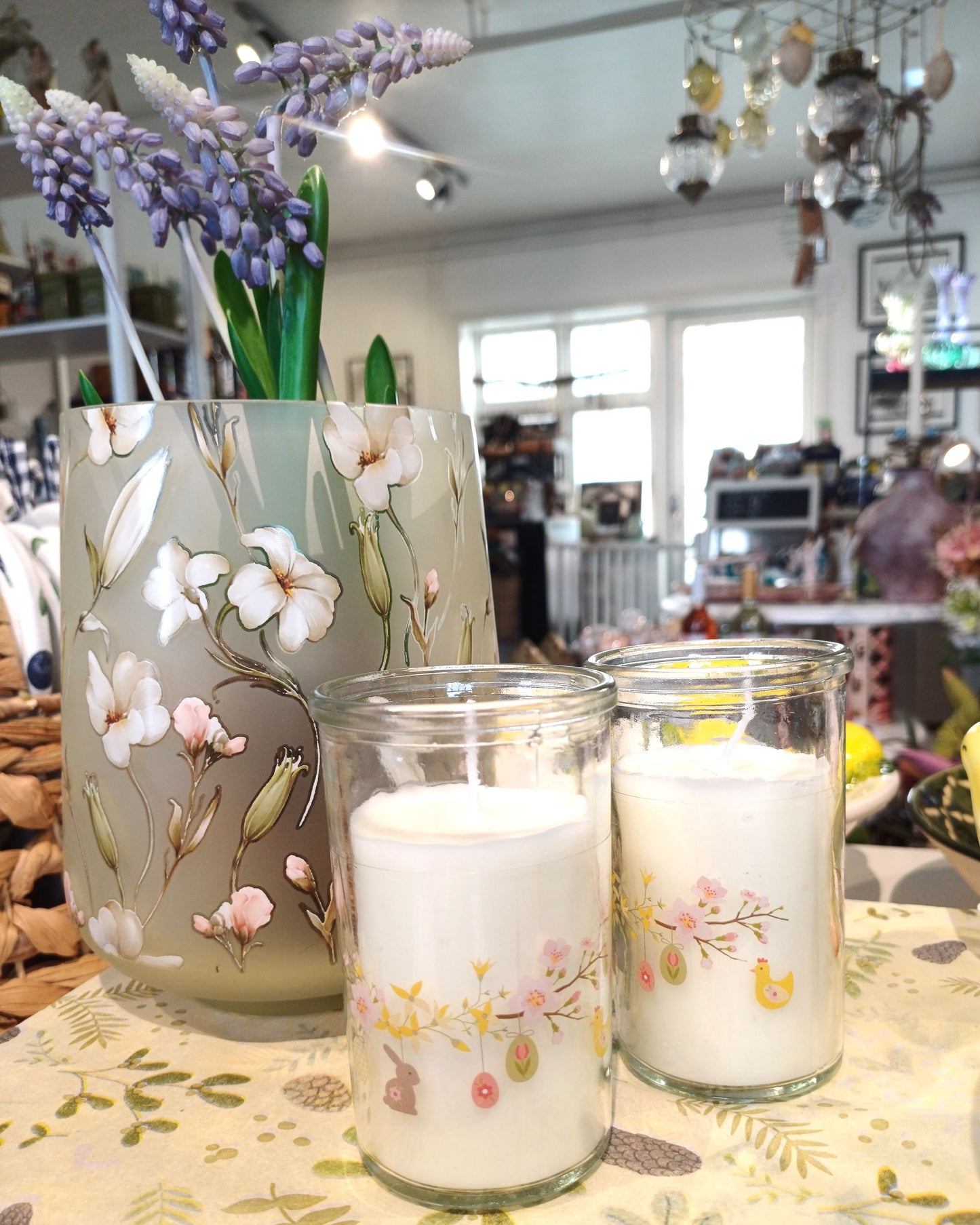 Forårs stearinlys i glas.