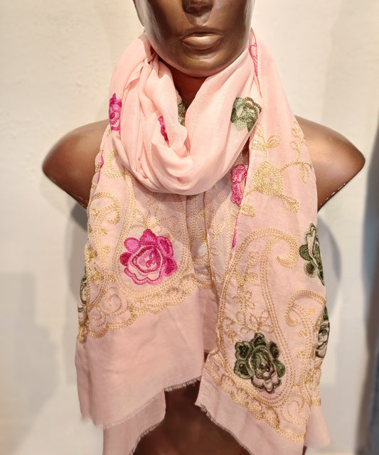 Rosa boho blomstret tørklæde.