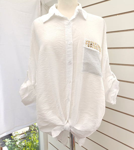 Klassisk hvid skjorte med glimmer lomme.