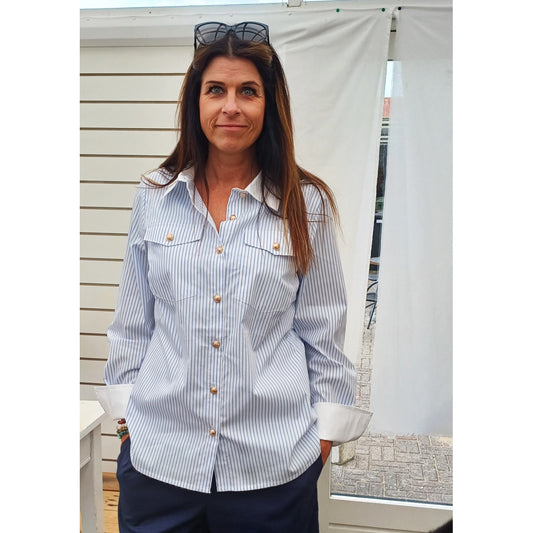 Klassisk skjorte med striber.