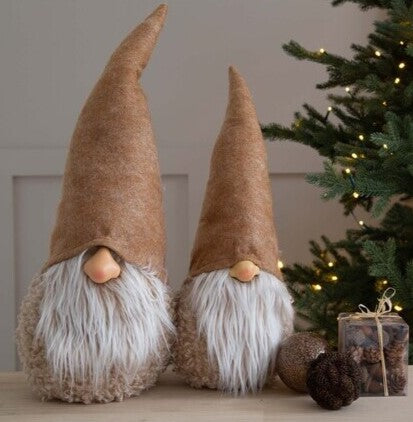 Stor tekstilnisse – hyggelig julepynt med langt skæg og hue