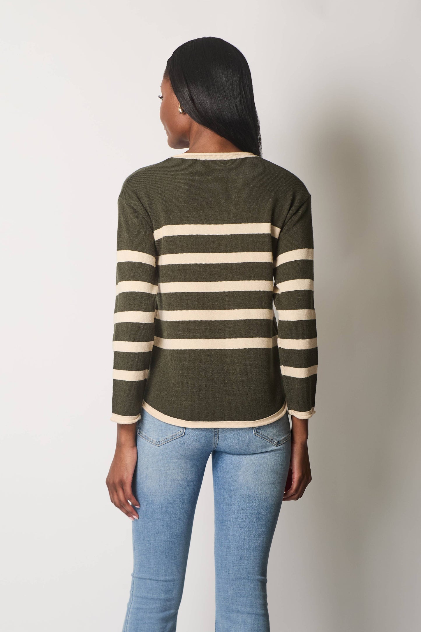 Rundhalset stribet sweater