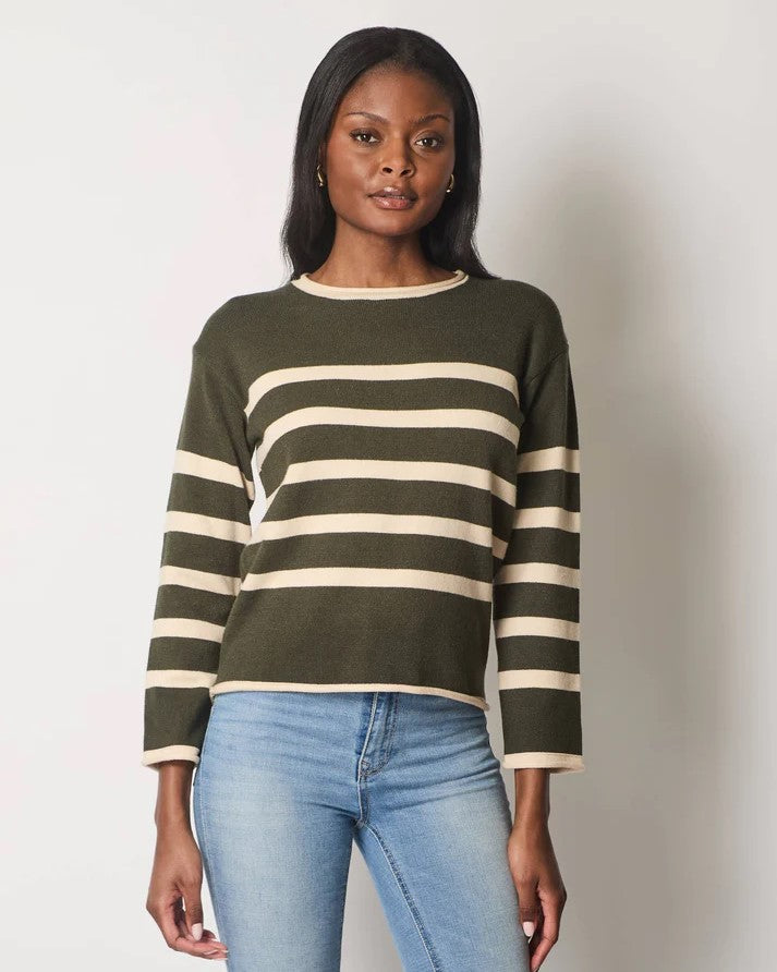 Rundhalset stribet sweater