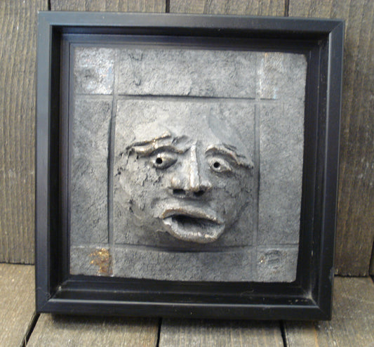 Ansigt udtryk i relief