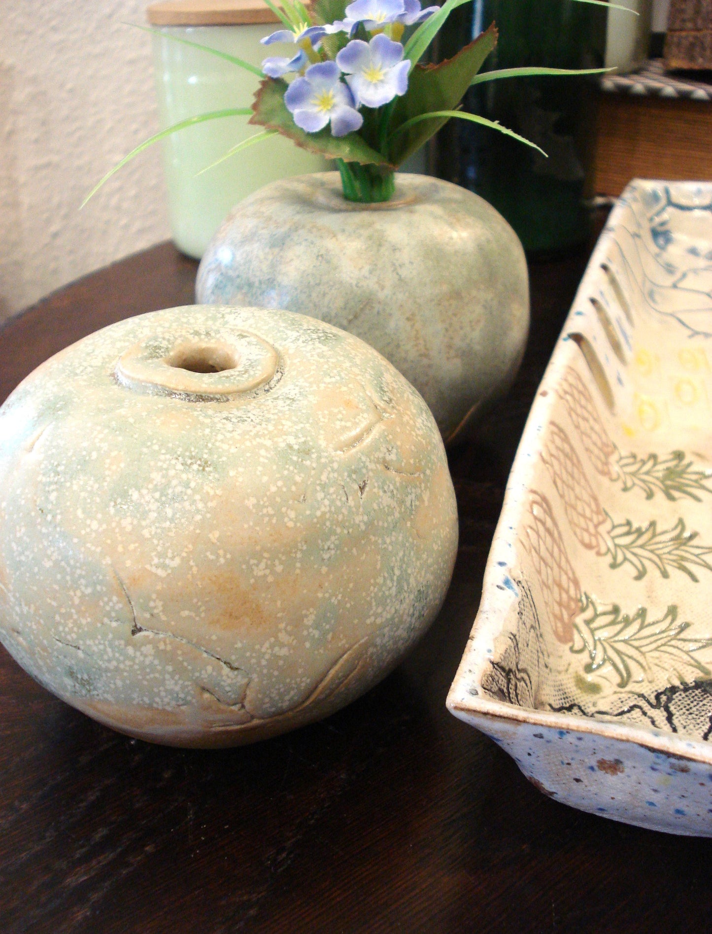 Unika keramik Singelflower vase – dansk håndlavet design