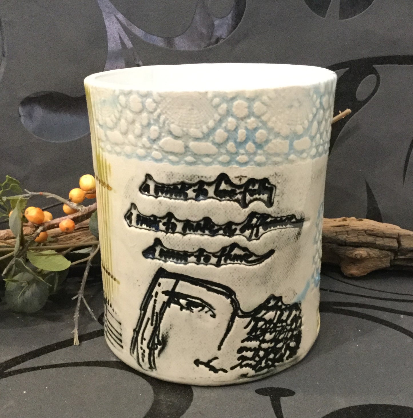 Olivengrøn keramik vase