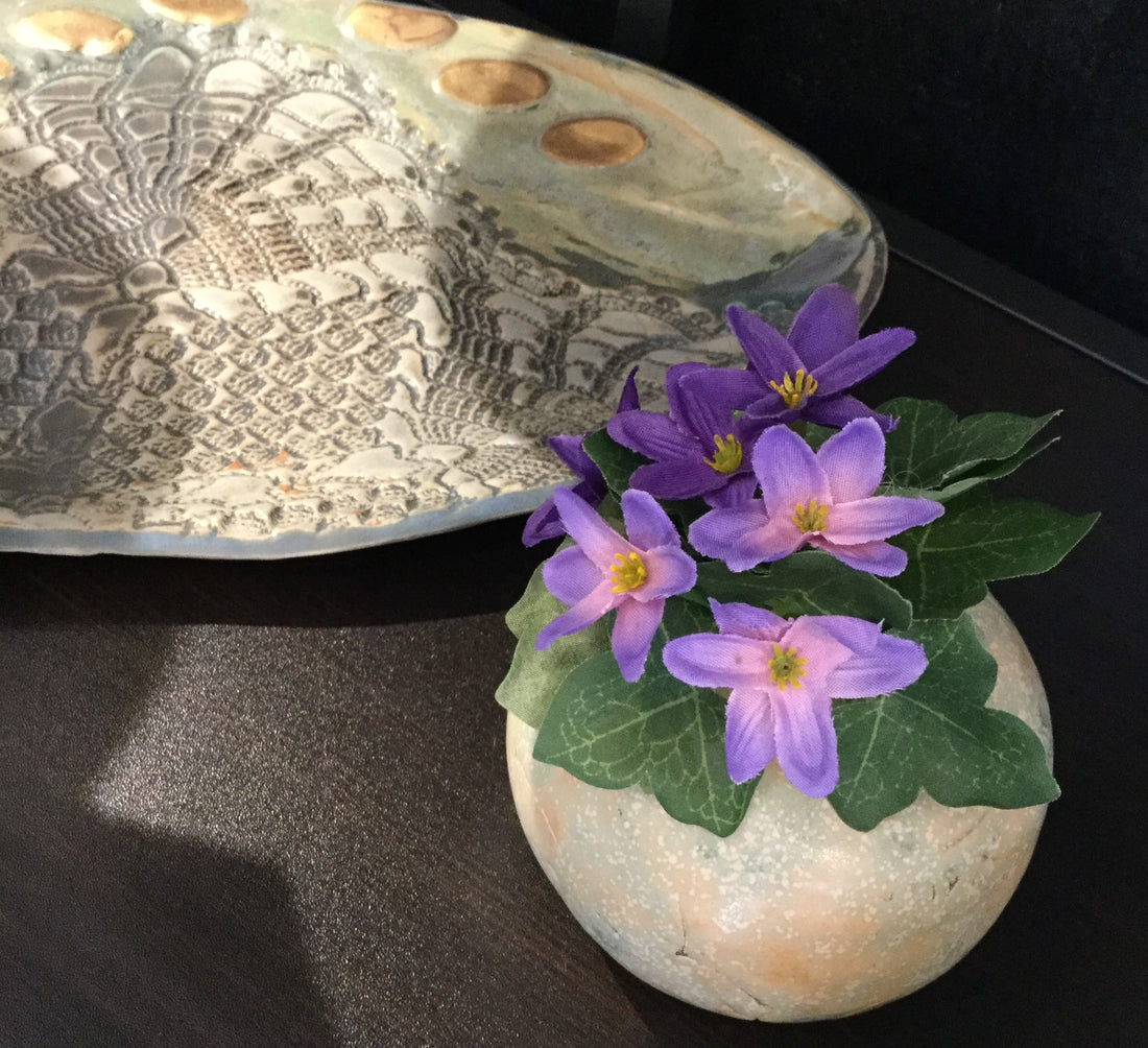 Keramik kan både være råt og romantisk
