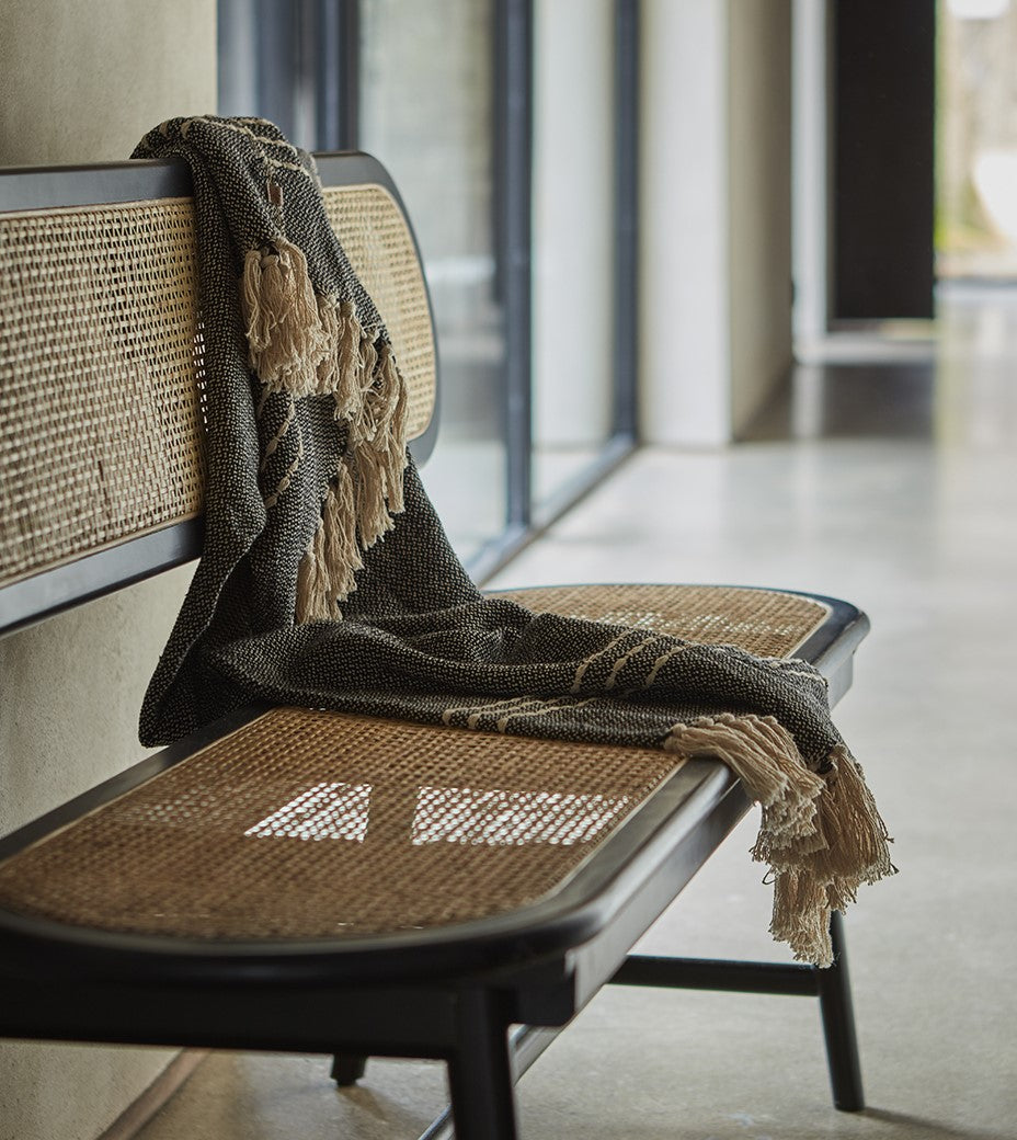 Brugskunst og kunsthåndværk i Nordisk stil.