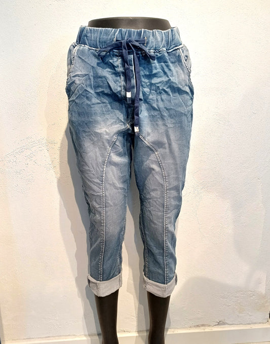 Demin jeans baggy.