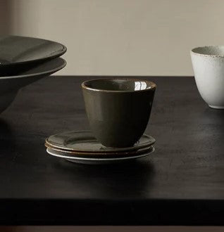 Latte kop i rustik grøn.