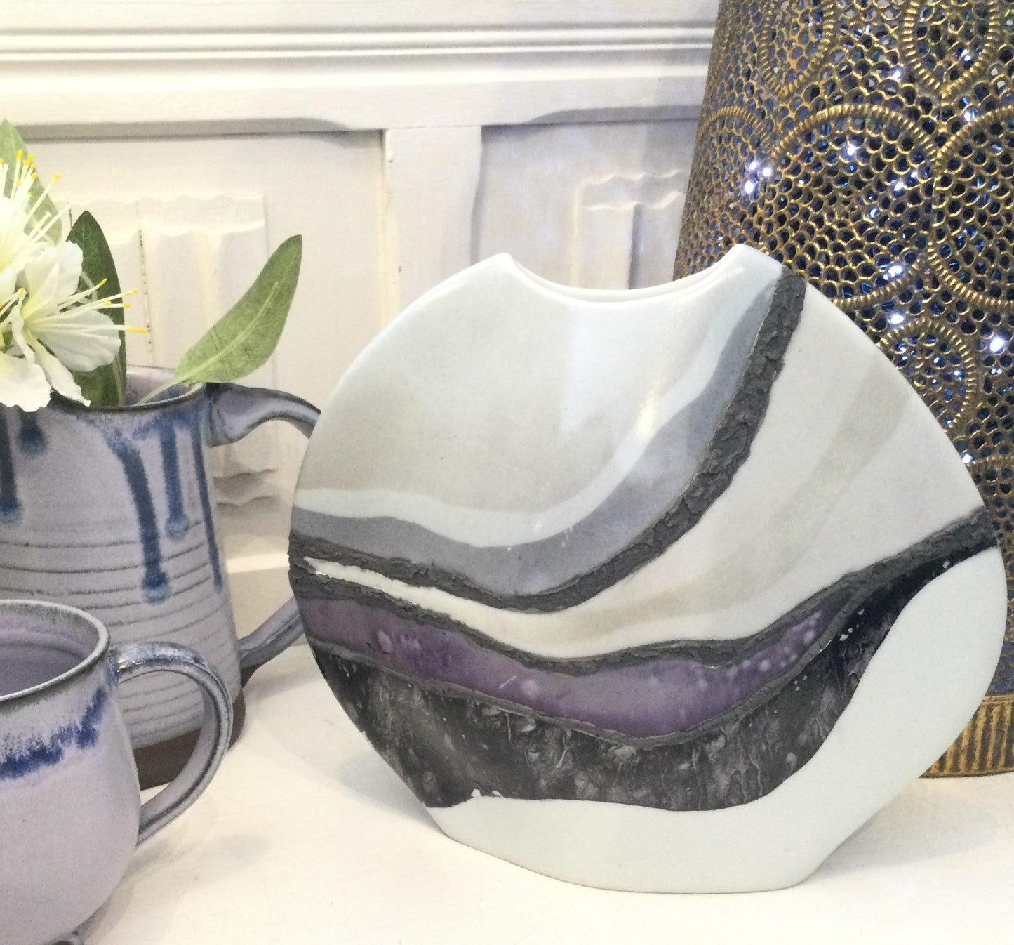 Stor abstrakt porcelæns vase.