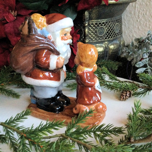 Pigen og julemanden porcelænsfigur.