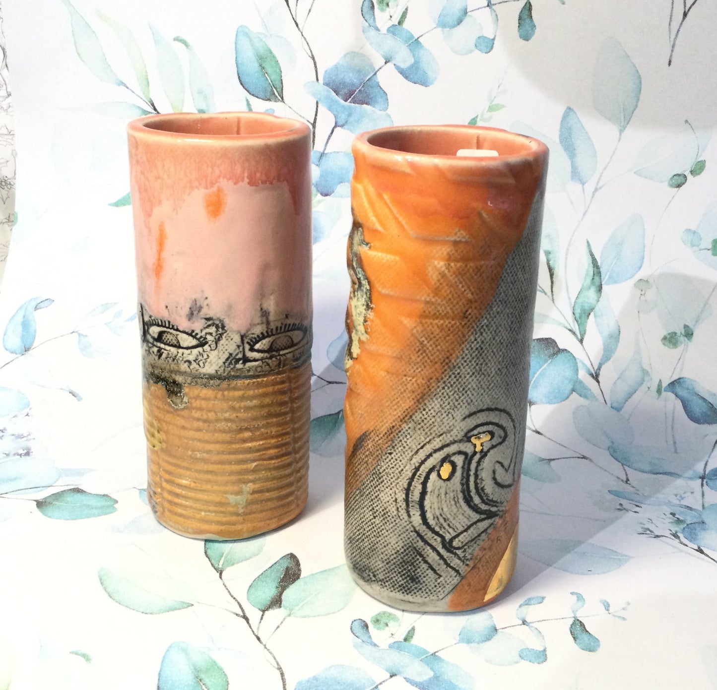 Mini vase cylinder med mønster.