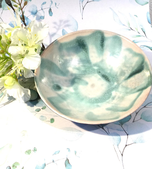 Unika grøn skål i keramik.