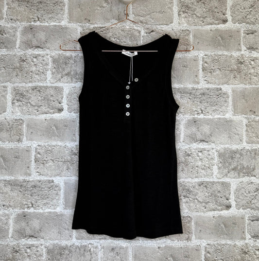 Sort top med knapper.