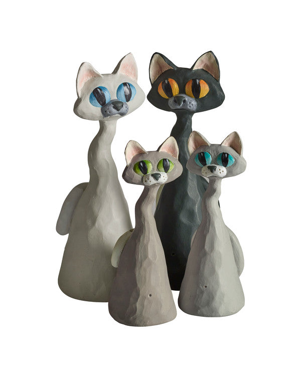 Katte figur i grå med turkis øjne.
