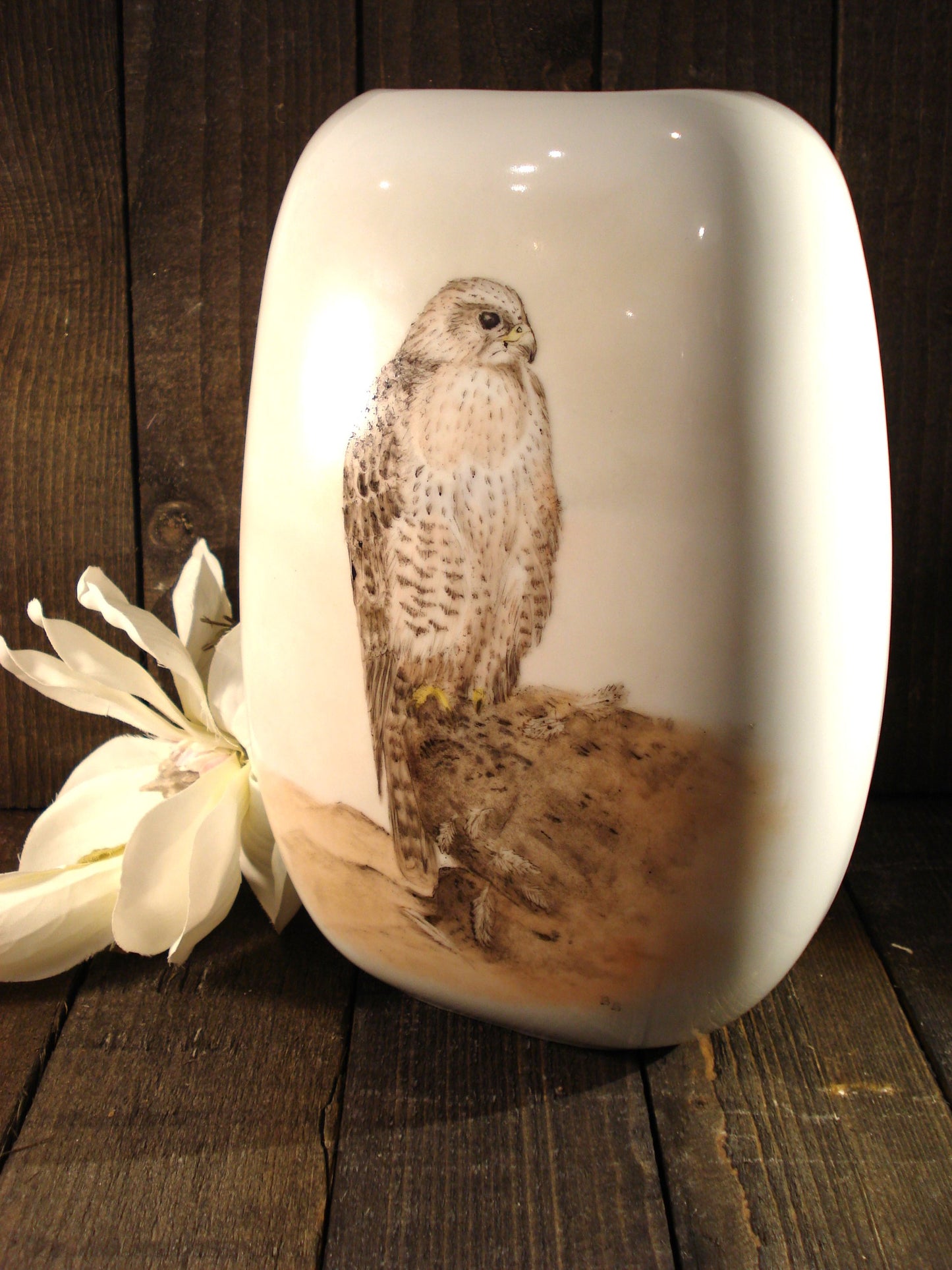 Porcelænsvase falk.