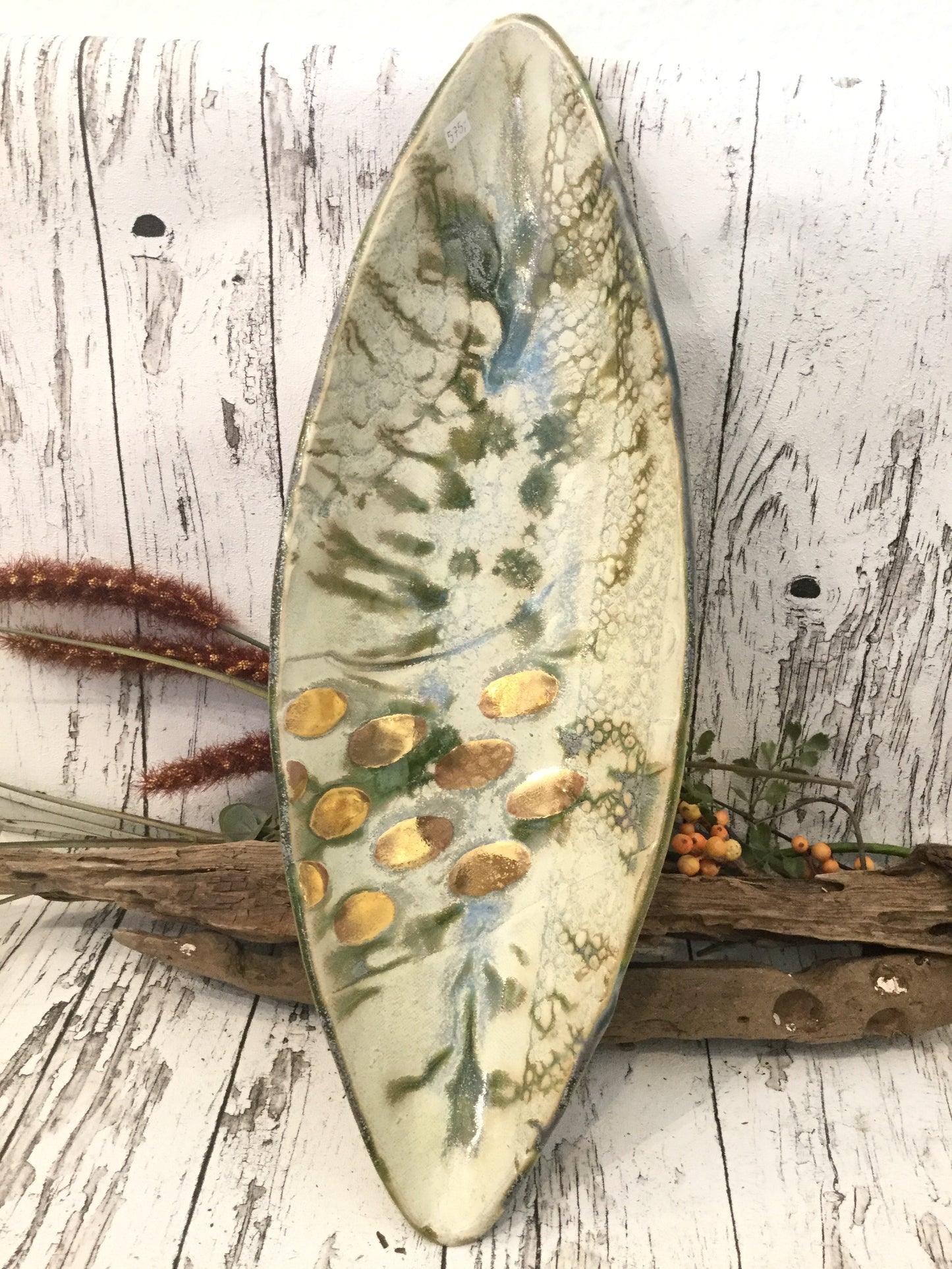 Grøn og råhvid bådfad i keramik