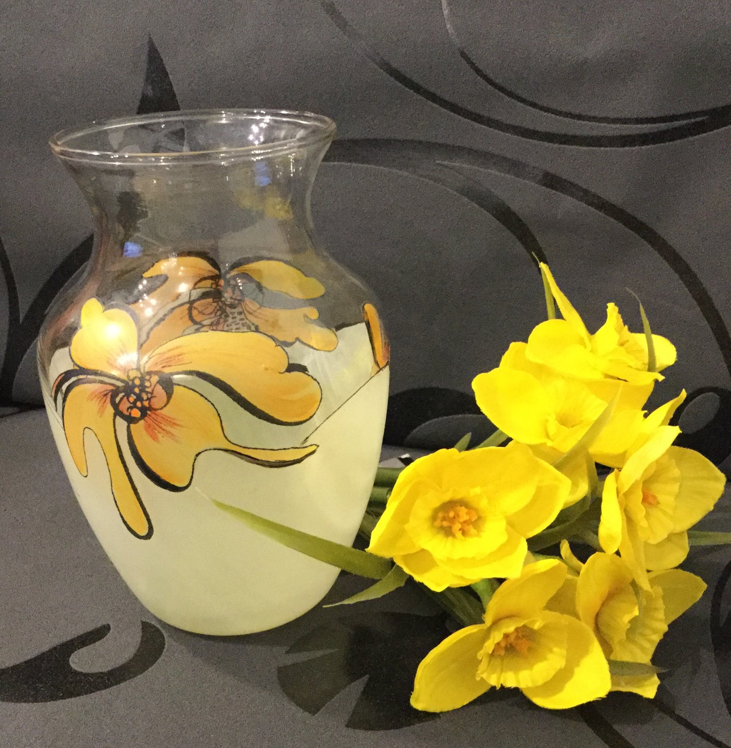 Sød gul blomstervase